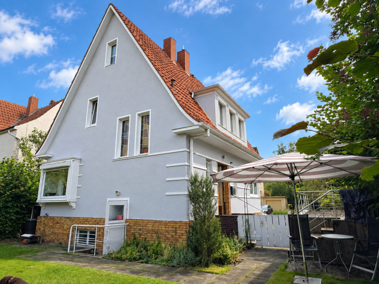 Mehrfamilienhaus in Bad Salzuflen Ehrsen Freistehendes Mehrfamilienhaus in Bad Salzuflen Ortsteil Ehrsen.